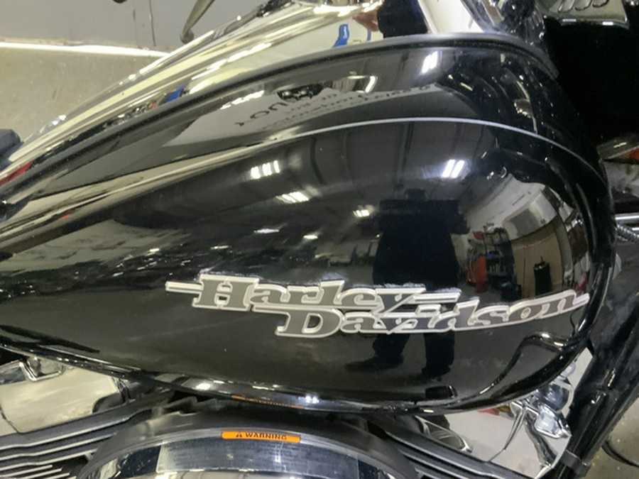 2014 Harley-Davidson FLHXS Street Glide Special