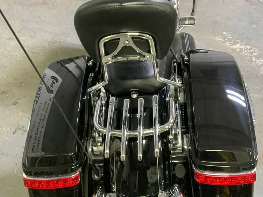 2014 Harley-Davidson FLHXS Street Glide Special