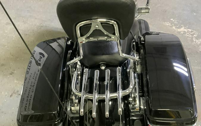 2014 Harley-Davidson FLHXS Street Glide Special