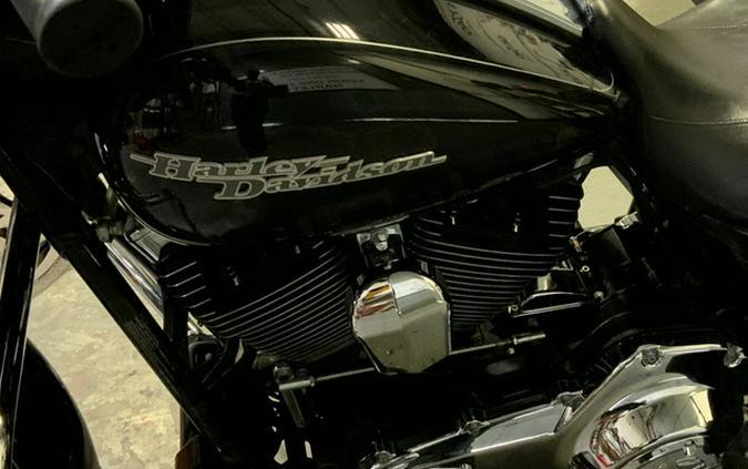 2014 Harley-Davidson FLHXS Street Glide Special