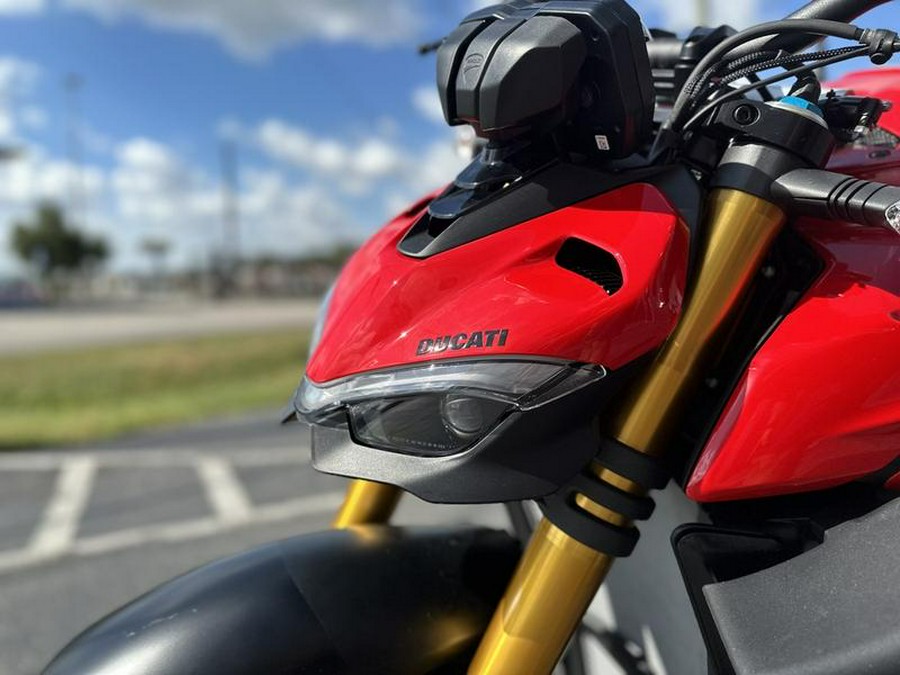 2024 Ducati Streetfighter V4 S Red