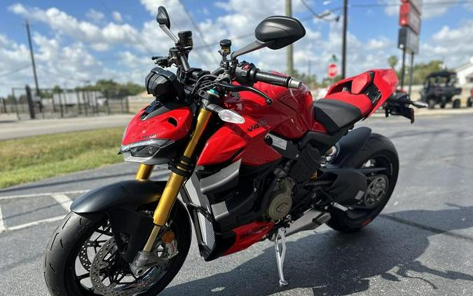 2024 Ducati Streetfighter V4 S Red