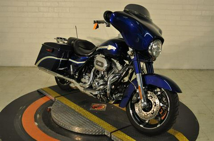 2010 Harley-Davidson CVO™ Street Glide®