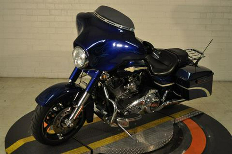 2010 Harley-Davidson CVO™ Street Glide®