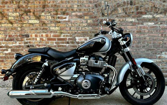 2024 Royal Enfield Super Meteor 650 Review [17 Fast Facts]