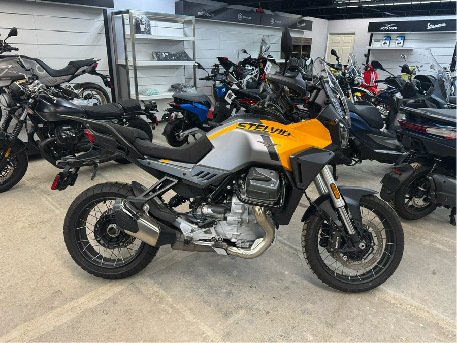 2024 Moto Guzzi Stelvio