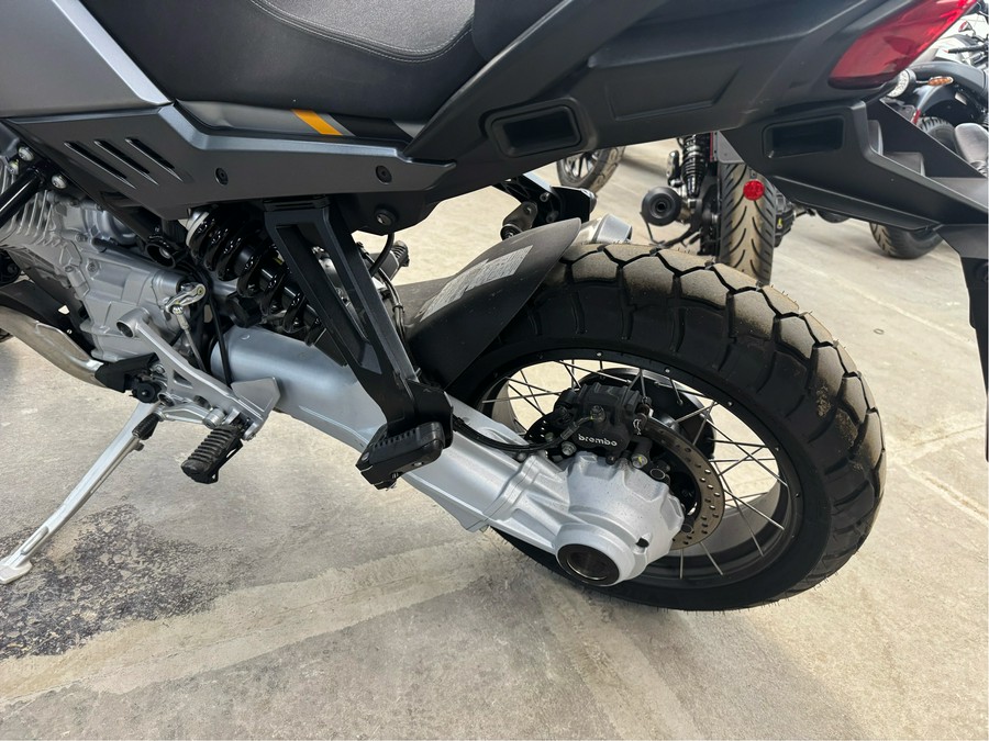 2024 Moto Guzzi Stelvio