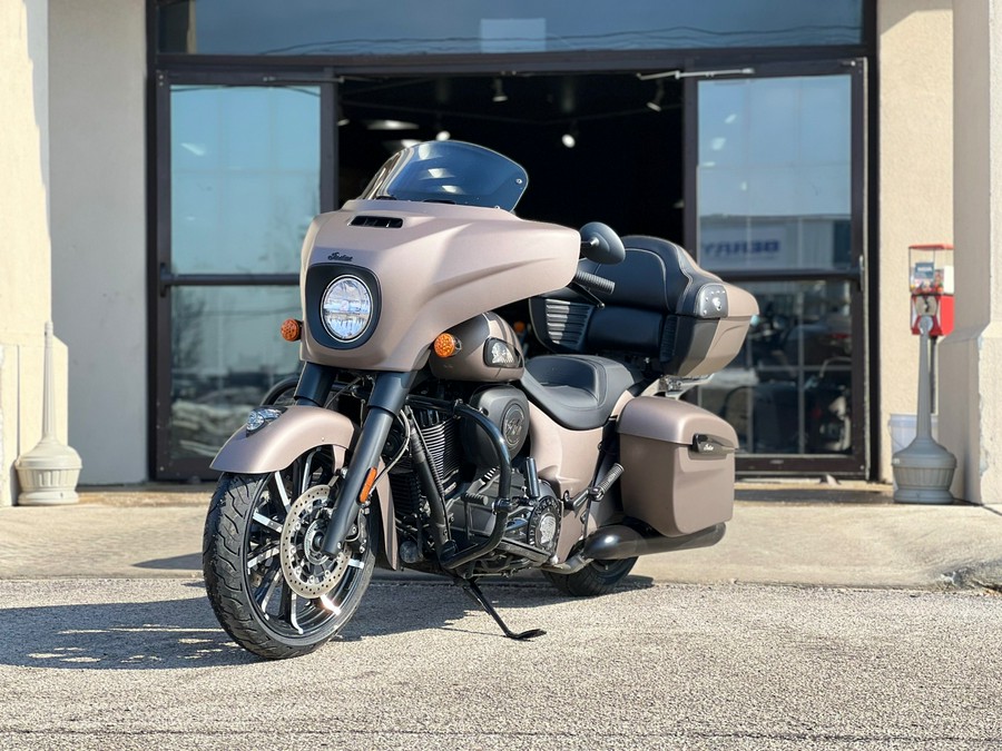 2019 Indian Motorcycle Chieftain® Dark Horse® ABS