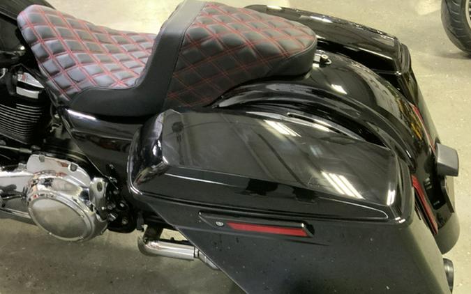 2017 Harley-Davidson FLHXS Street Glide Special