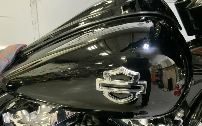 2017 Harley-Davidson FLHXS Street Glide Special
