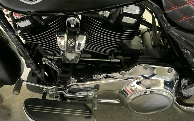 2017 Harley-Davidson FLHXS Street Glide Special