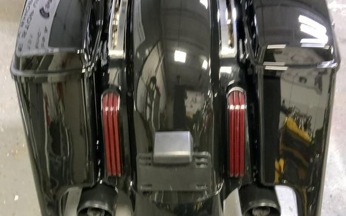 2017 Harley-Davidson FLHXS Street Glide Special