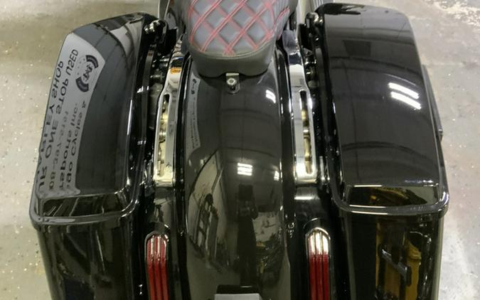 2017 Harley-Davidson FLHXS Street Glide Special