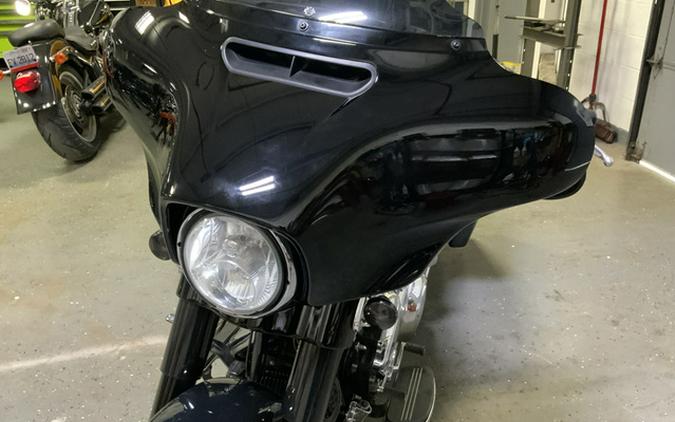 2017 Harley-Davidson FLHXS Street Glide Special