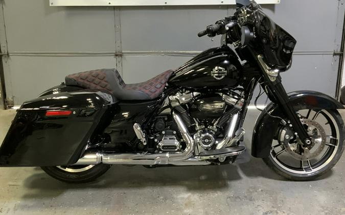 2017 Harley-Davidson FLHXS Street Glide Special