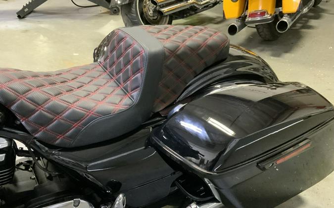 2017 Harley-Davidson FLHXS Street Glide Special