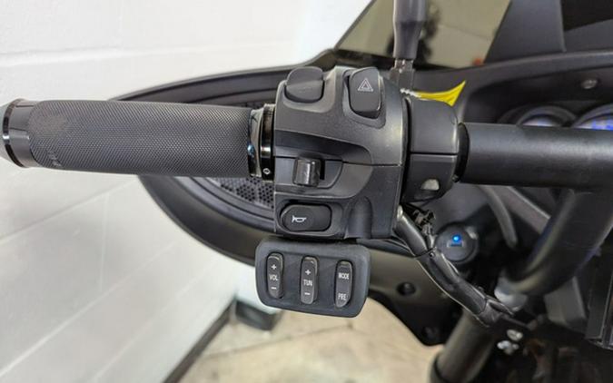 2014 Victory Motorcycles Cross Country Gloss Black