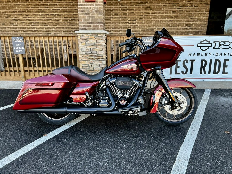 2023 Harley-Davidson Road Glide Heirloom Red Fade