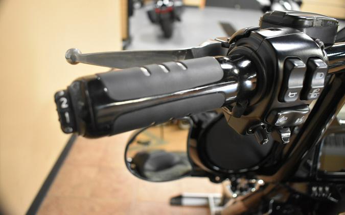 FLHXS 2015 Street Glide® Special