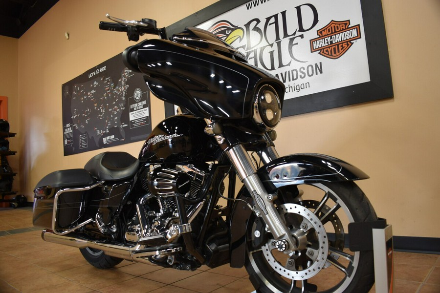 FLHXS 2015 Street Glide® Special