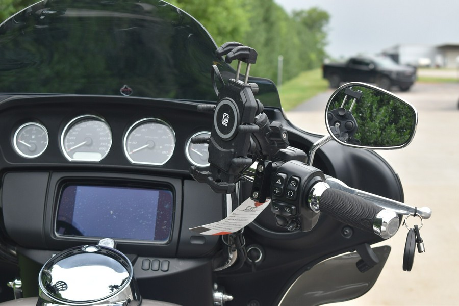 FLHTCUTG 2023 Tri Glide Ultra