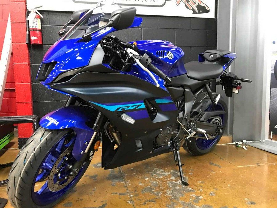 2024 YAMAHA YZF-R7