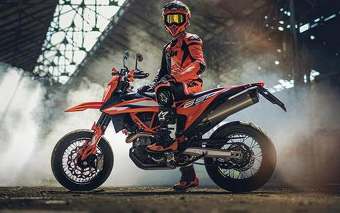 2024 KTM 690 SMC R