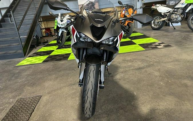 2025 Kawasaki Ninja ZX-6R ABS KRT Edition