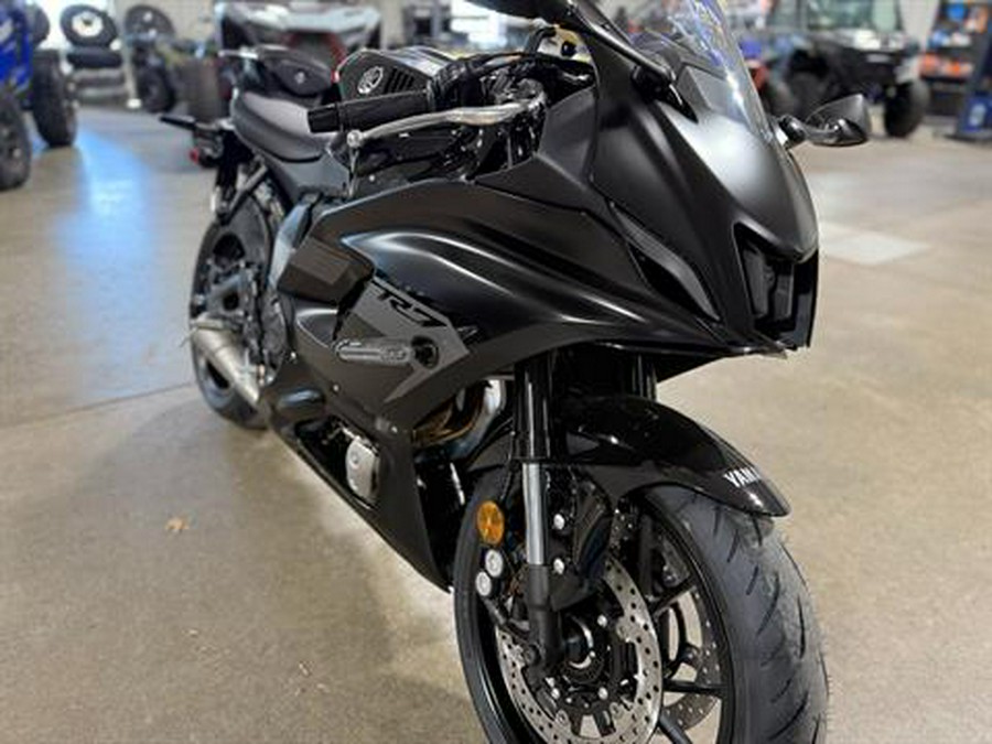 2025 Yamaha YZF-R7