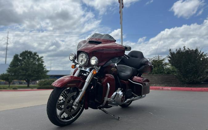 2023 Harley-Davidson® FLHTK Ultra Limited Heirloom Red Fade 659409