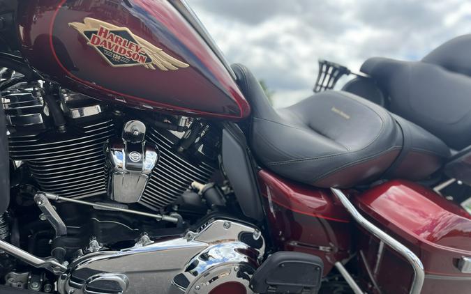 2023 Harley-Davidson® FLHTK Ultra Limited Heirloom Red Fade 659409
