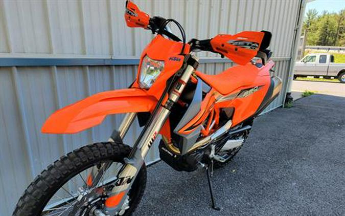 2024 KTM 690 Enduro R