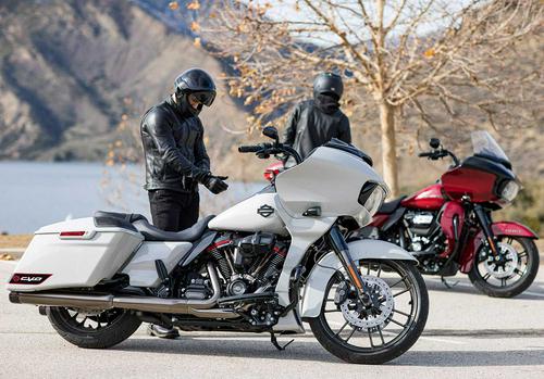 2020 Harley-Davidson CVO Road Glide First Look Preview Photo Gallery