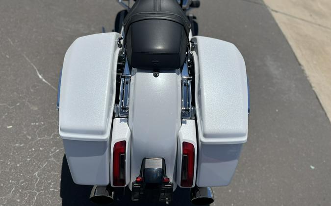 2024 Harley-Davidson® FLHX Street Glide® White Onyx Pearl 640605