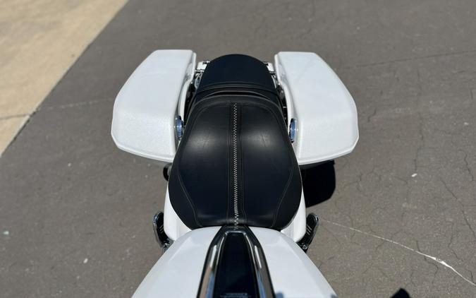 2024 Harley-Davidson® FLHX Street Glide® White Onyx Pearl 640605