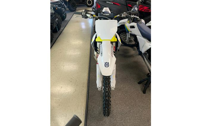 2025 Husqvarna Motorcycles TC 300