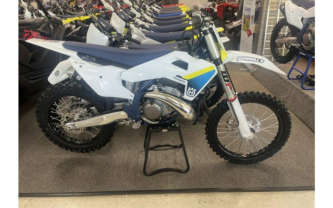 2025 Husqvarna Motorcycles TC 300