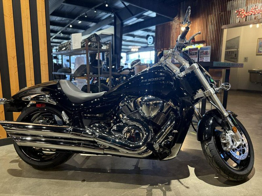New 2025 Suzuki BOULEVARD M109R