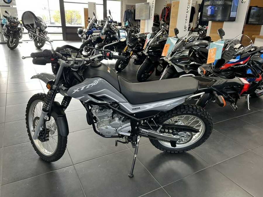 2025 YAMAHA XT250S