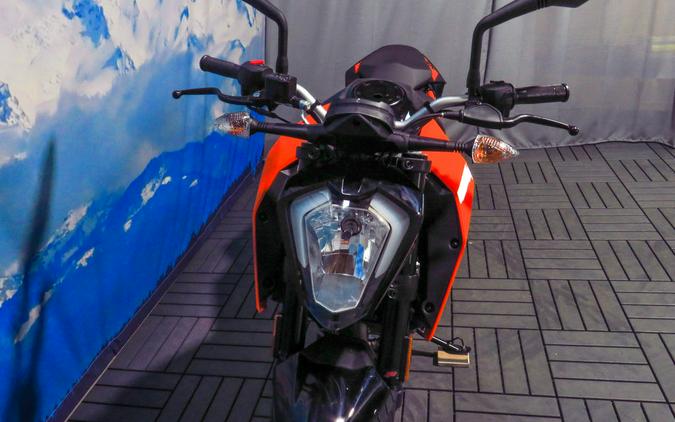 2023 KTM 200 Duke