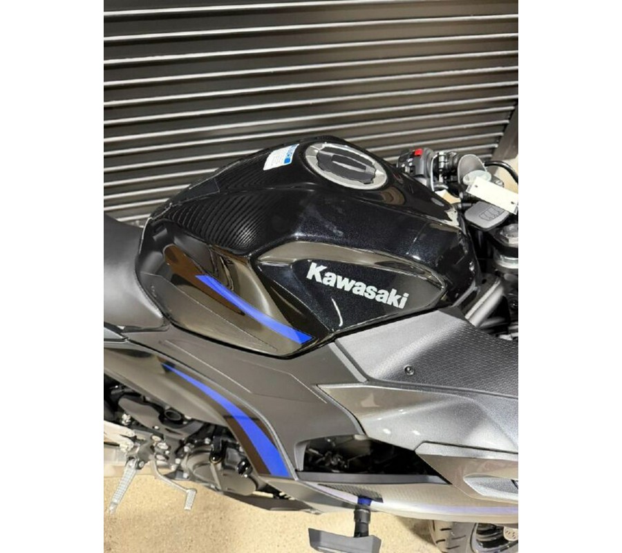 2025 Kawasaki Ninja® 500 KRT Edition SE ABS