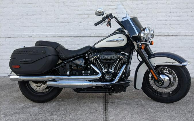 2018 Harley-Davidson Softail Heritage Classic 114 Review — From...