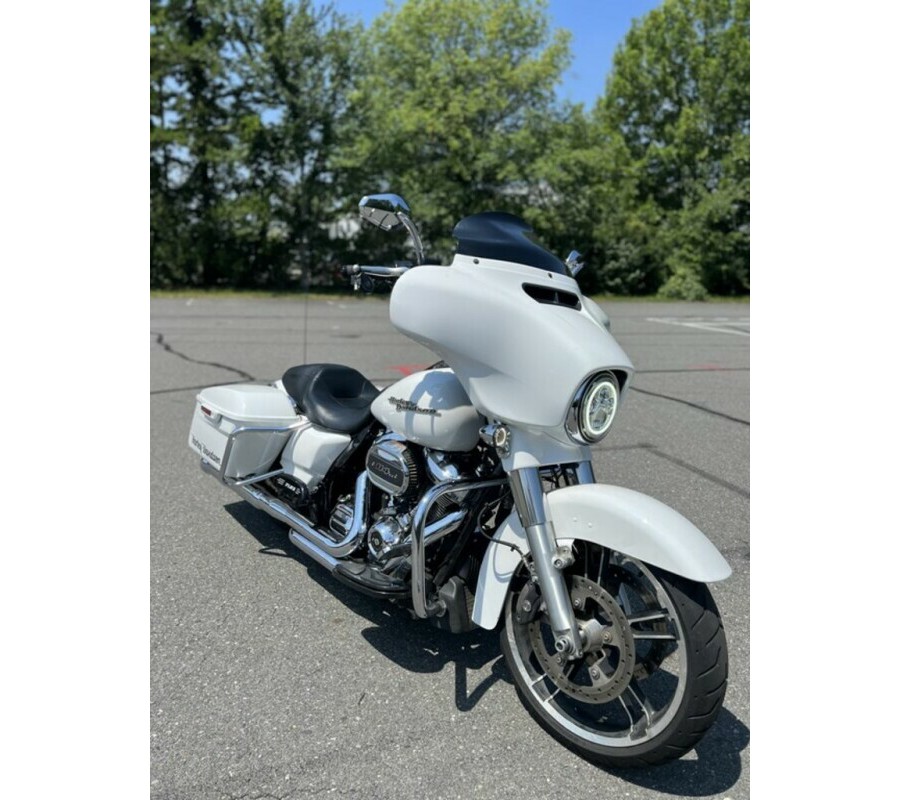 FLHXS 2017 Street Glide Special