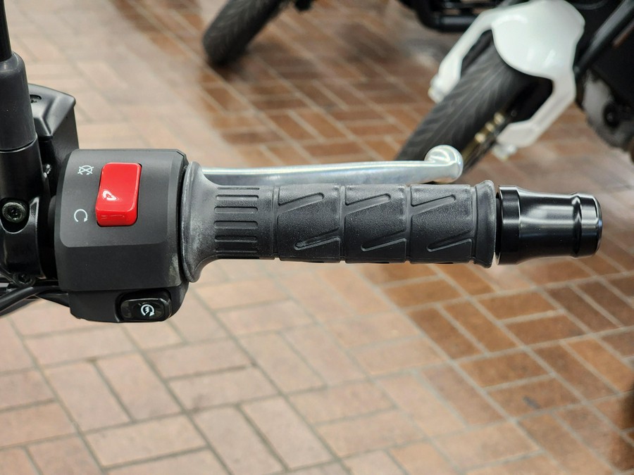 2025 Kawasaki Z650RS ABS