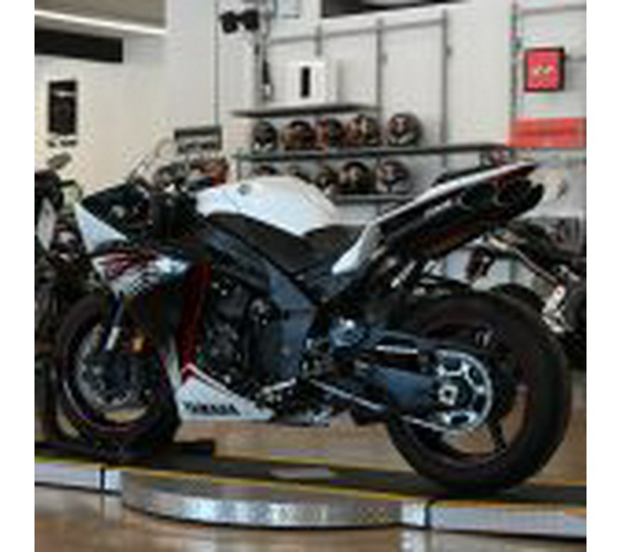 2012 Yamaha R1