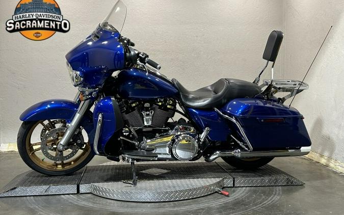 Harley-Davidson Street Glide Special 2017 FLHXS 655214T 696 SUPERIOR BLUE