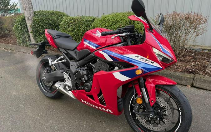 2025 Honda CBR650R E-Clutch