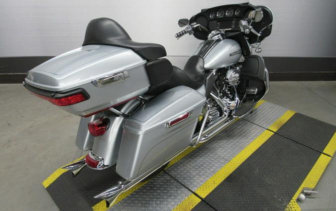 2015 Harley-Davidson® FLHTCUL - Electra Glide® Ultra Classic® Low