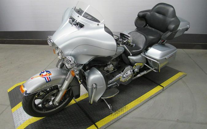 2015 Harley-Davidson® FLHTCUL - Electra Glide® Ultra Classic® Low