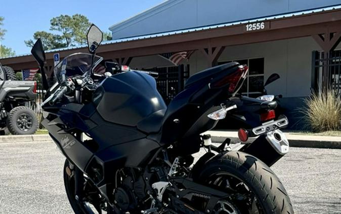 2026 Kawasaki Ninja 500 ABS Metallic Flat Spark Black